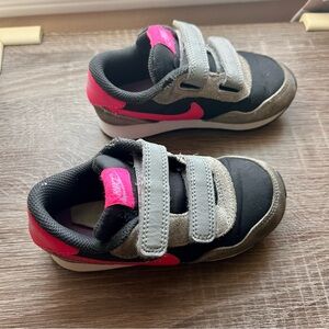 Nike Kids' Sneakers in Black, Gray, and Pink size 8